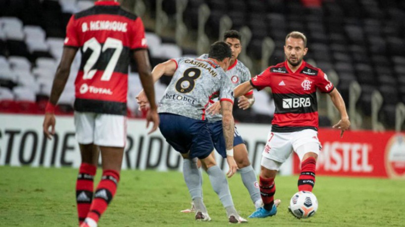 Hoje tem rodada dos estaduais e competições internacionais de futebol; veja onde assistir