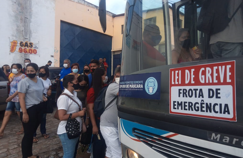 Greve dos ônibus em Natal (RN) chega ao fim após aprovação de acordo