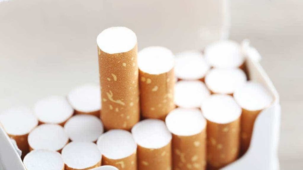 Fábricas no Brasil falsificam cigarro paraguaio para lucrar mais e até exportam