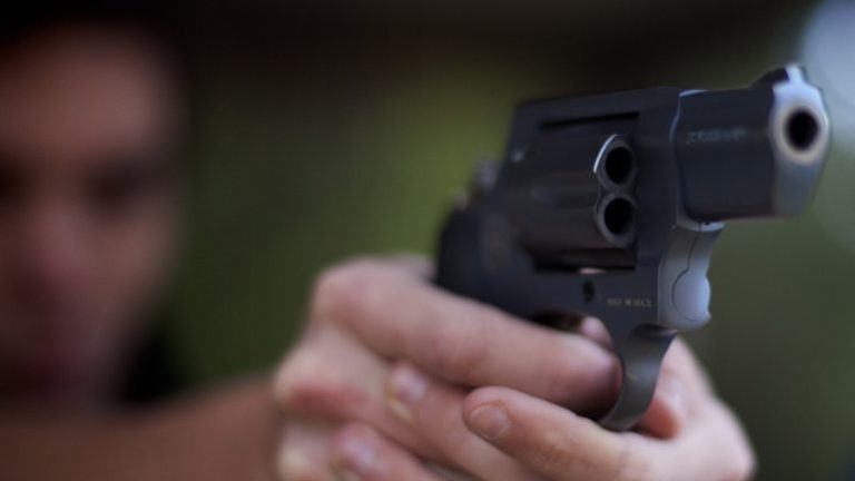 Homem agride esposa, a faz de refém e é preso em Natal