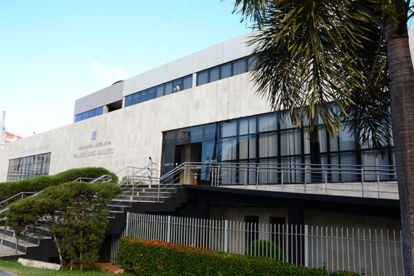 Assembleia deve ter pelo menos 16,6% de renovação