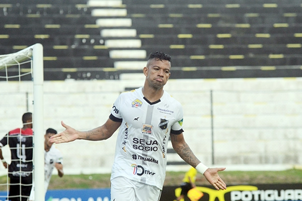 Wallyson é suspenso por seis jogos e ABC perde um mando de campo em partidas da CBF