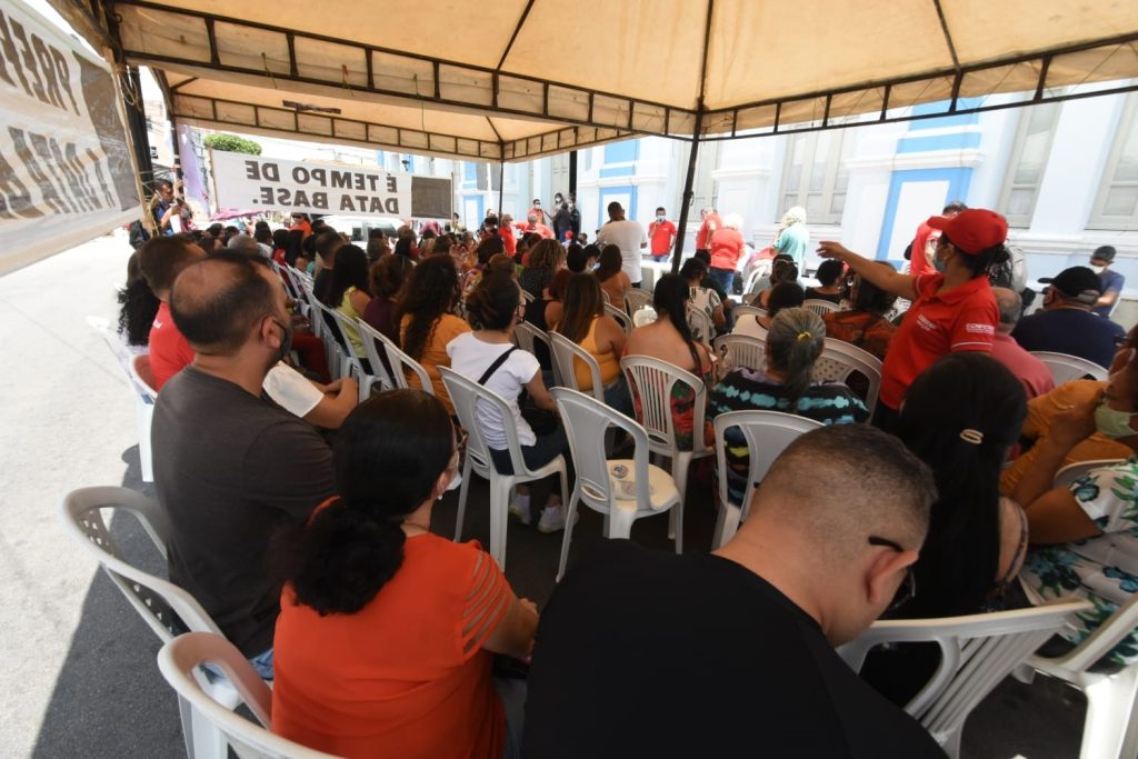 Servidores públicos municipais aprovam indicativo de greve