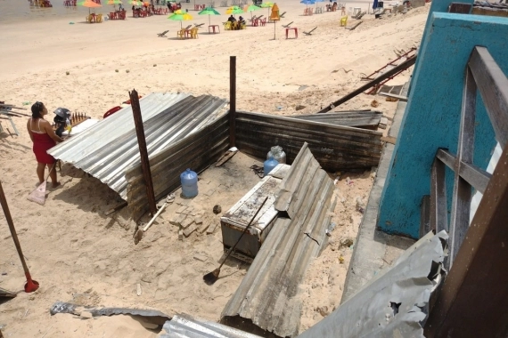 Semurb continua com ações de notificação a comerciantes da Praia do Meio