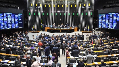 STF estica prazo para registro até maio e partidos focam federações