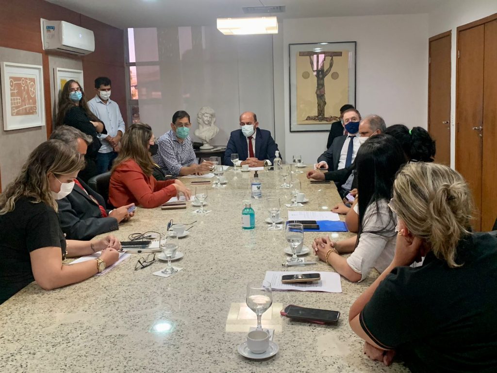 Governo apresenta garantias solicitadas por policiais civis e diz que sindicato insistem em manter a greve