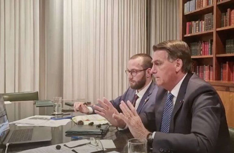 Corregedoria da PF diz que inquérito vazado por Bolsonaro não estava em segredo de justiça