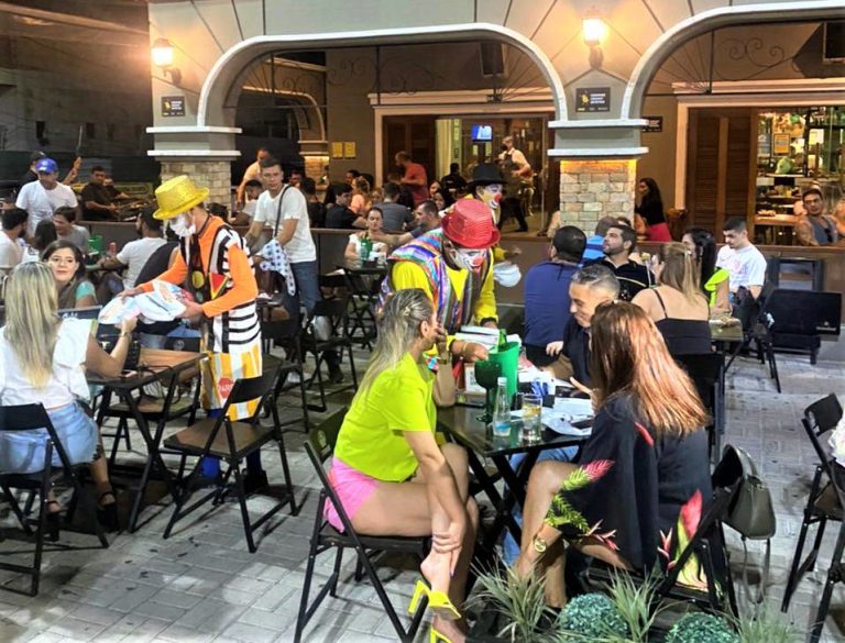 Ação do Detran em bares de Ponta Negra alerta para os riscos do álcool e direção