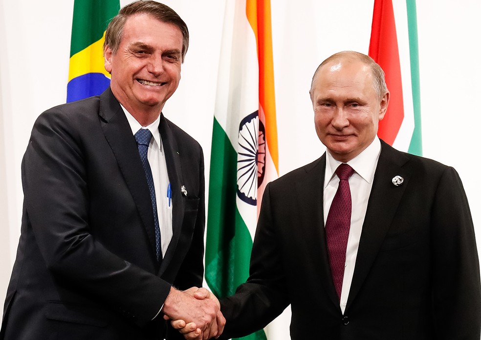 Bolsonaro confirma viagem a Moscou mesmo com escalada de tensões na Ucrânia