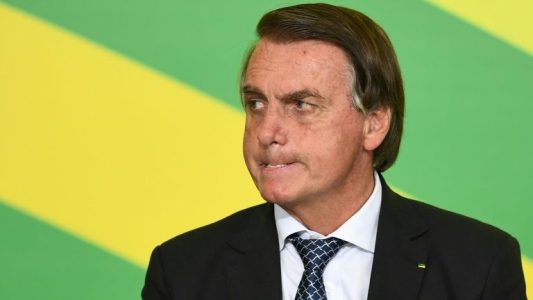 ‘Está cheio de pau de arara aqui’, diz Bolsonaro em referência ao Nordeste