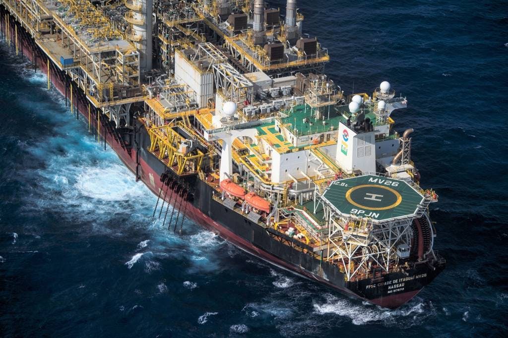 Com lucro recorde, Petrobras vendeu R$ 30 bilhões em ativos em 2021
