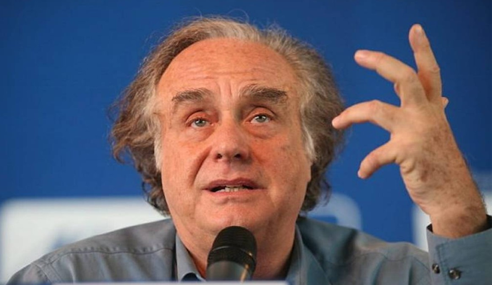 Morre Arnaldo Jabor, jornalista e cineasta do cinema novo, aos 81 anos