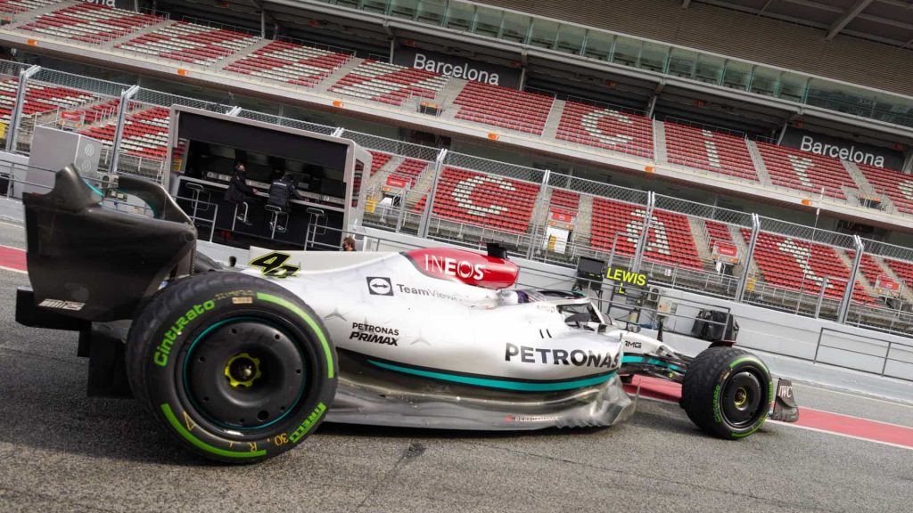 Testes da F1 na Espanha terminam com Hamilton em primeiro