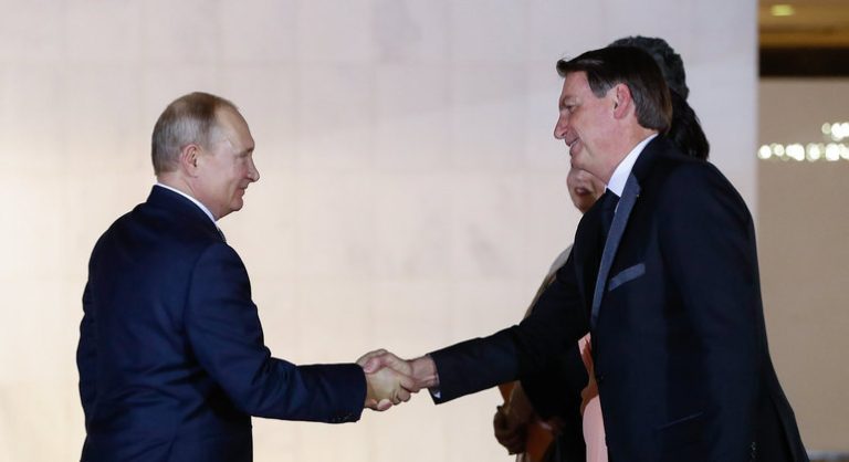 Bolsonaro viaja para Moscou nesta segunda (14) em meio a tensão entre Rússia e Ucrânia