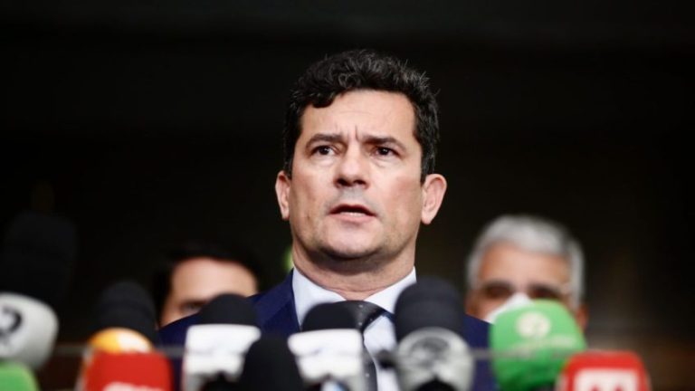 Sergio Moro defende “limites” para posse de armas de fogo