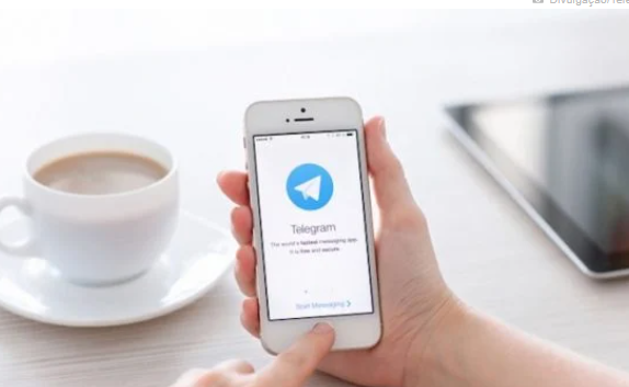 Alexandre de Moraes ordena o bloqueio de perfis do Telegram e ameaça suspender aplicativo