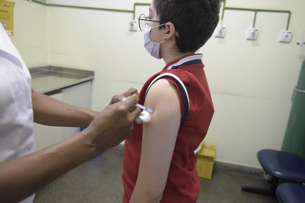 Em nota técnica, Fiocruz diz que fake news atrapalham a vacinação infantil