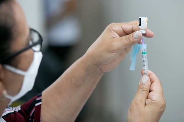 Estudos de novas vacinas têm 37 mil voluntários em 12 estados e no DF; RN é um deles