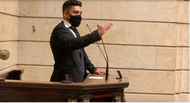 Gabriel Monteiro é acusado de assédio moral e sexual por servidores