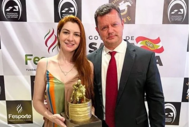 Deputada destina emenda de R$ 250 mil para próprio advogado