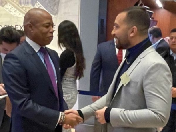 Gil do Vigor se encontra com prefeito de NY e conhece Bolsa de Valores nos EUA