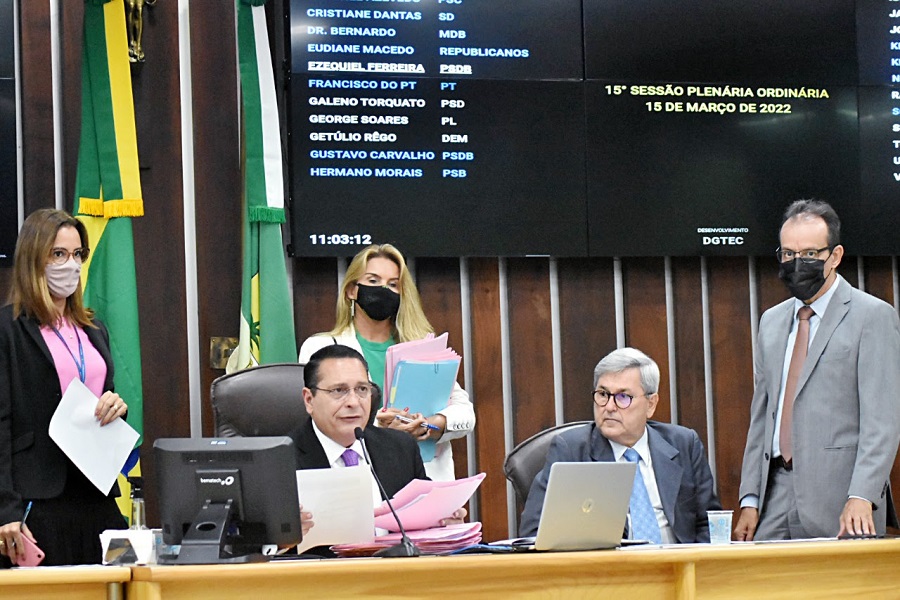 Deputados aprovam plano de cargos para professores e técnicos da UERN