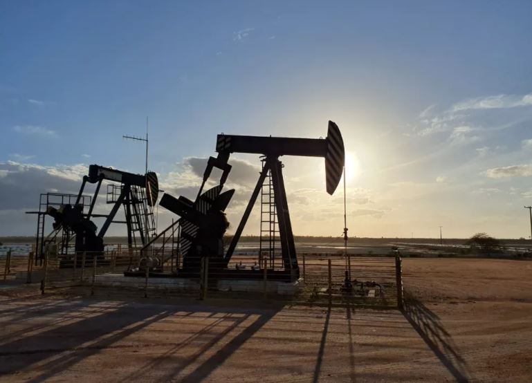 Alta do petróleo impulsiona revitalização de campos maduros no Brasil