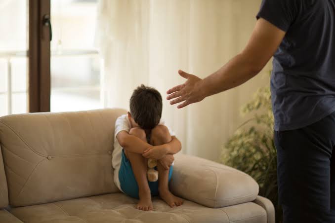 Senado aprova PL que aumenta pena para violência contra crianças