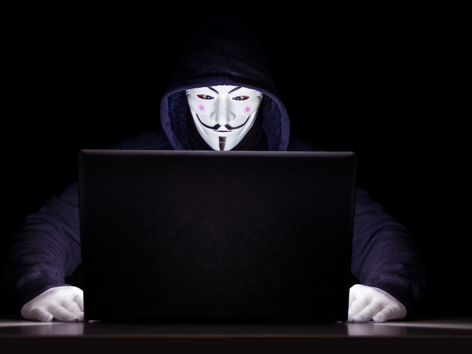 O Grupo hacker Anonymous diz ter interceptado planos russos de assassinar Zelensky