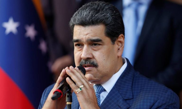 Venezuela liberta dois americanos após encontro com delegação dos EUA, dizem fontes