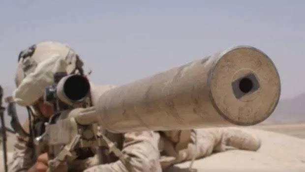 Atirador de elite com recorde de tiro mais longo do mundo se junta a Ucrânia em guerra contra a Rússia