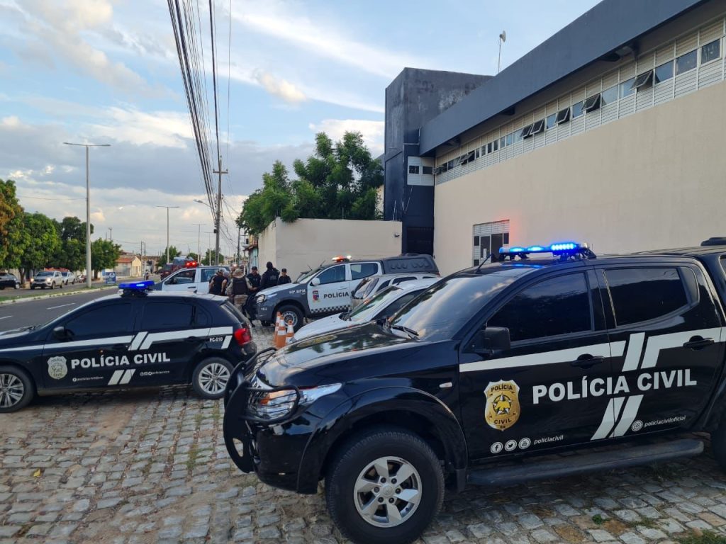 Operacao das Polícia do RN e PE suspeito por tráfico de drogas e lavagem de dinheiro em Natal