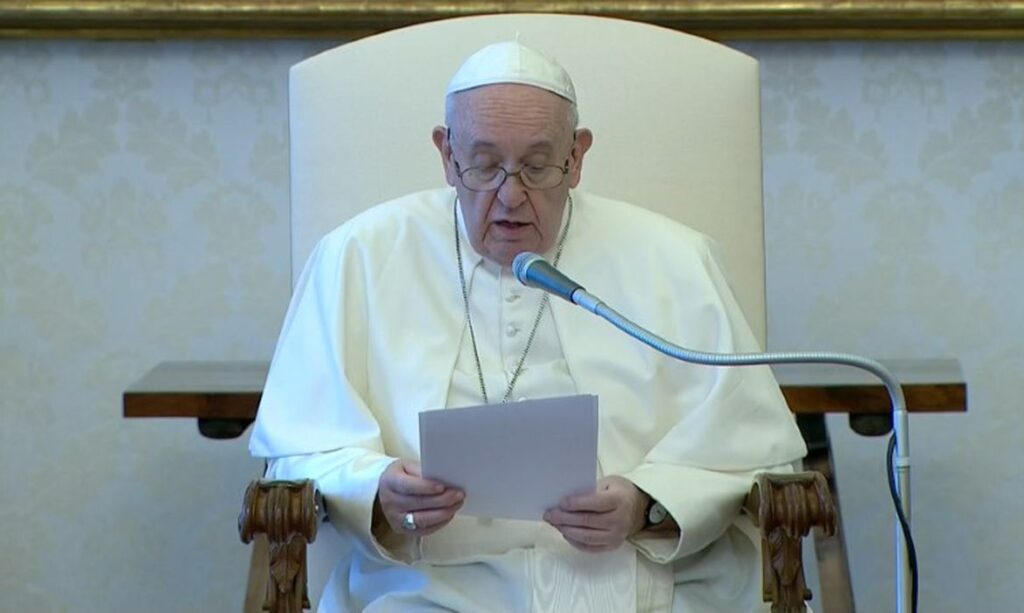 Papa Francisco diz que ‘rios de sangue’ correm na guerra da Ucrânia