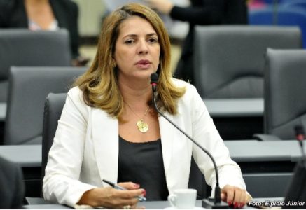 Vereadores devem derrubar de forma unânime veto da Prefeitura de Natal a reajuste de professores
