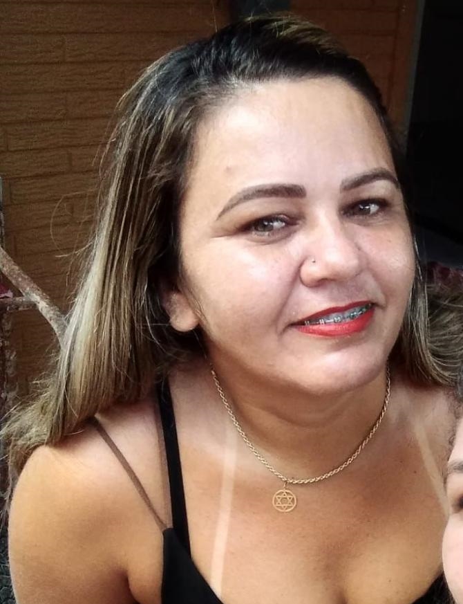 Mossoroense é executada a tiros na frente de casa na Vila Mato Grosso em Serra do Mel no RN