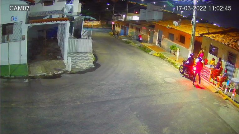 Assaltantes roubam ponto de venda de tapioca e fazem arrastão nas ruas de Natal