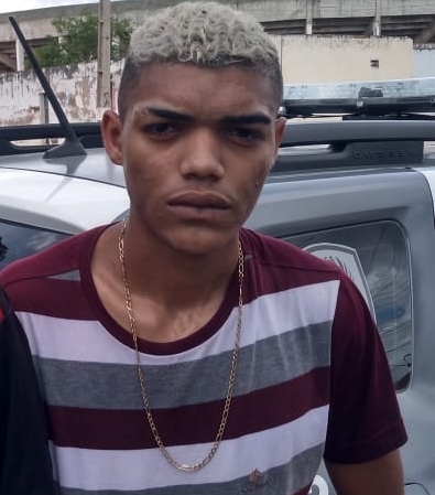 Polícia Militar apreende munições e prende tornozelado durante incursão na Favela do Fio em Mossoró no RN