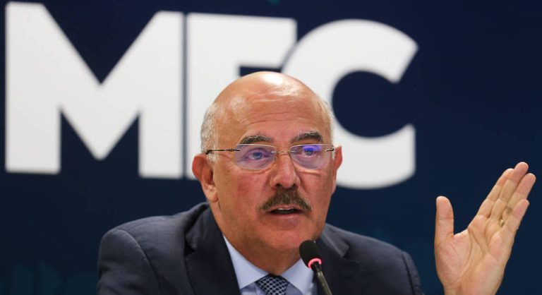 Milton Ribeiro é exonerado do Ministério da Educação