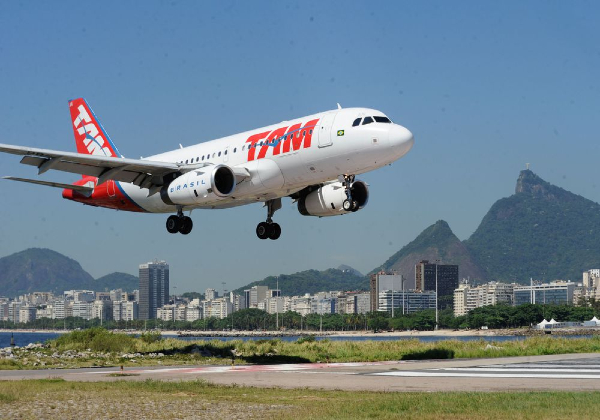 Companhias aéreas projetam alta nas passagens provocada pela guerra