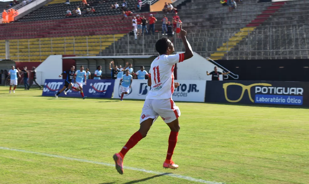 Em jogo com duas viradas, Potiguar vence o Globo em Ceará-Mirim e entra no G-4 do returno
