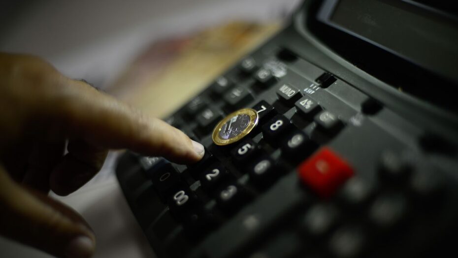 Inflação deve chegar a 6,86% em 2022, diz Banco Central