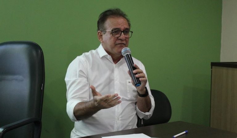 Sindicato dos Médicos critica projeto em Natal que proíbe receitas à mão e sugere a vereador que mude proposta