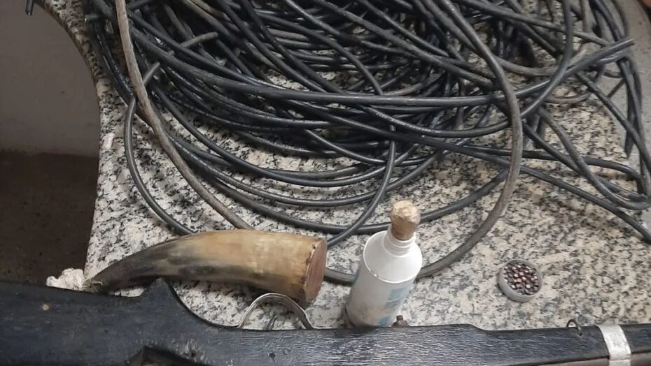 Fortemente armado, homem é preso por furtar cabos de energia em área da Petrobrás no RN
