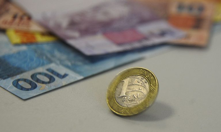 BC informa que 13,8 milhões de contas terão só até R$ 1, mas 1.318 outras, mais de R$ 100 mil