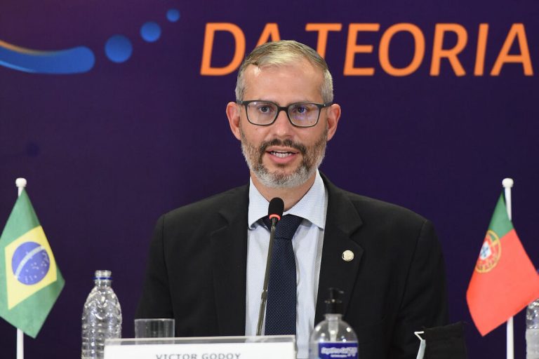 Victor Godoy Veiga é nomeado para ocupar o Ministério da Educação interinamente