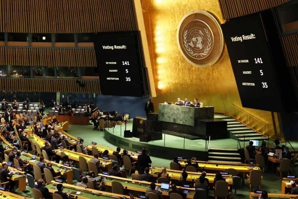 Mundo ONU aprova resolução contra Rússia por guerra na Ucrânia