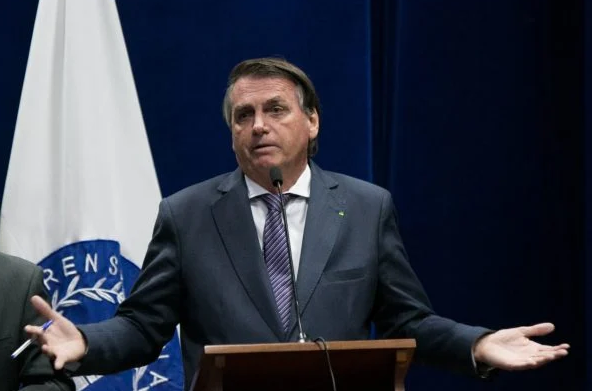 Bolsonaro diz que decisão de Moraes de bloquear Telegram é ‘inadmissível’