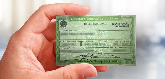 Com menor adesão em 30 anos, TSE incentiva jovens a tirar título