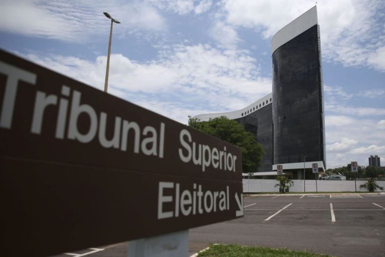 Decisão do TSE a favor de Robinson também devolveu direitos políticos de ex-agentes públicos
