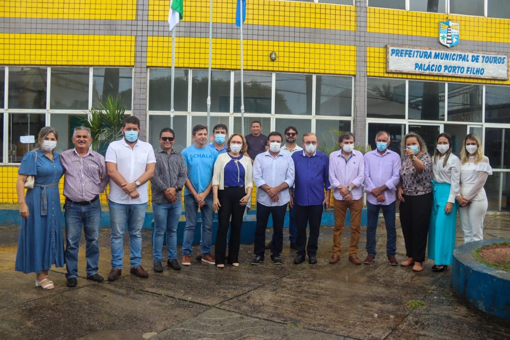 Zenaide participa da abertura das comemorações de emancipação de Touros